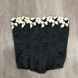 ON TREND ❤️Felina lingerie bustier size 34